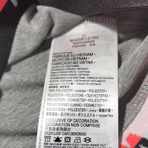 Nike DRI-FIT pullover, hooded, cropped long sleeve workout top. Sizes 2T, 4T - Picture 11 of 16